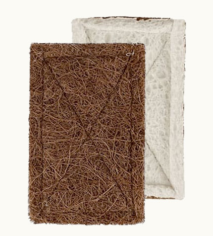 Kitchen dishwashing uses biodegradable, natural and environmentally friendly coconut palm wood pulp sponges